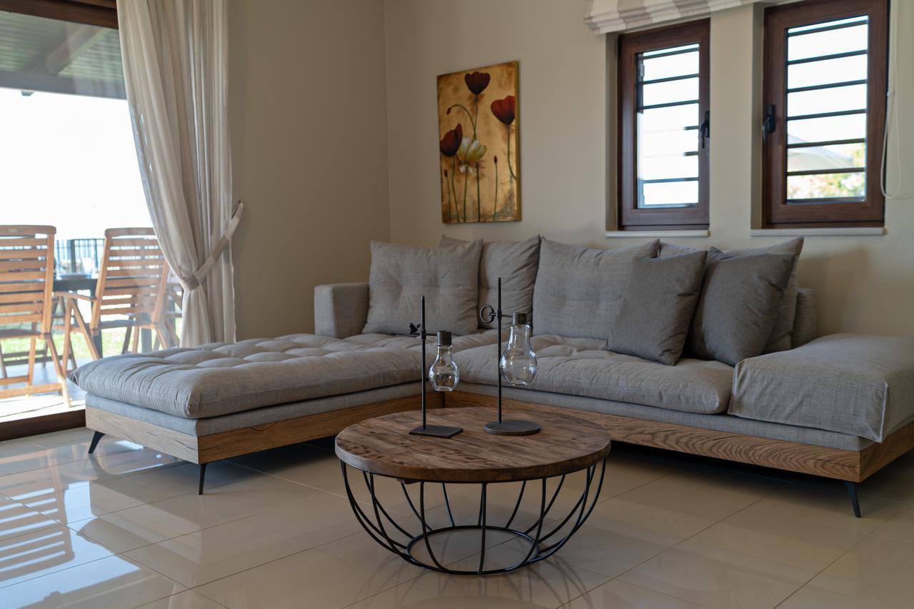 Thea Villas Kournas Luaran gambar